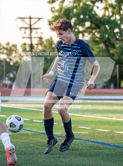Thumbnail 2 in Valor Christian vs Ralston Valley photogallery.