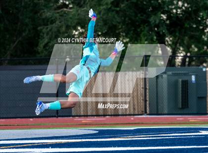 Thumbnail 3 in Valor Christian vs Ralston Valley photogallery.