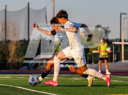 Thumbnail 1 in Valor Christian vs Ralston Valley photogallery.