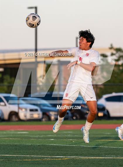 Thumbnail 3 in Valor Christian vs Ralston Valley photogallery.
