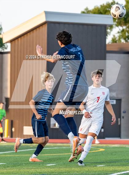 Thumbnail 2 in Valor Christian vs Ralston Valley photogallery.