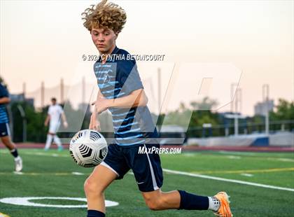 Thumbnail 2 in Valor Christian vs Ralston Valley photogallery.