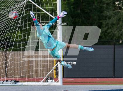 Thumbnail 1 in Valor Christian vs Ralston Valley photogallery.