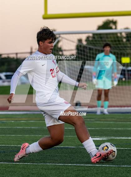 Thumbnail 3 in Valor Christian vs Ralston Valley photogallery.