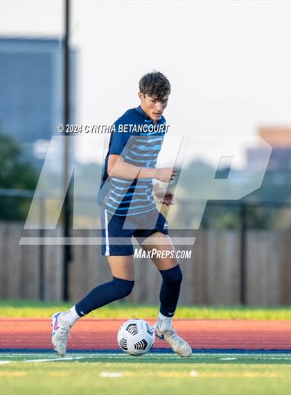 Thumbnail 1 in Valor Christian vs Ralston Valley photogallery.