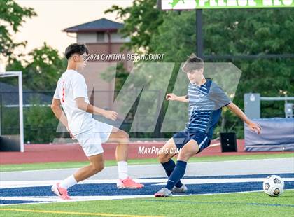 Thumbnail 2 in Valor Christian vs Ralston Valley photogallery.