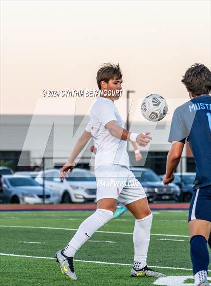 Thumbnail 1 in Valor Christian vs Ralston Valley photogallery.