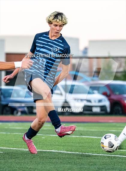 Thumbnail 2 in Valor Christian vs Ralston Valley photogallery.