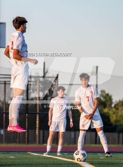 Thumbnail 2 in Valor Christian vs Ralston Valley photogallery.