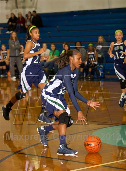 Thumbnail 2 in Ray vs. College Park (McDonald's Texas Invitational) photogallery.