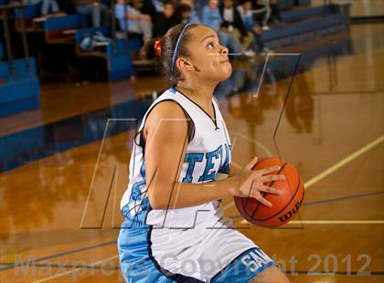 Thumbnail 3 in Ray vs. College Park (McDonald's Texas Invitational) photogallery.