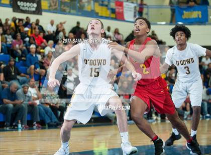 Thumbnail 1 in Fairfax vs. Bishop O'Dowd (NorCal Tipoff Classic) photogallery.