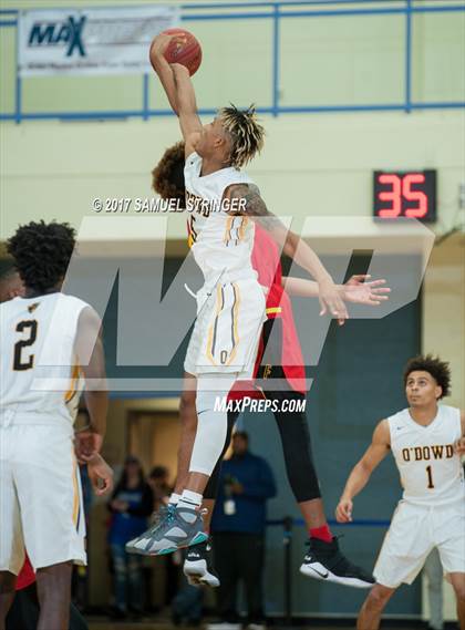 Thumbnail 3 in Fairfax vs. Bishop O'Dowd (NorCal Tipoff Classic) photogallery.