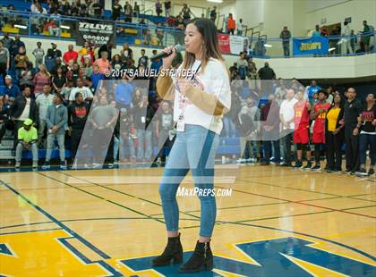 Thumbnail 1 in Fairfax vs. Bishop O'Dowd (NorCal Tipoff Classic) photogallery.