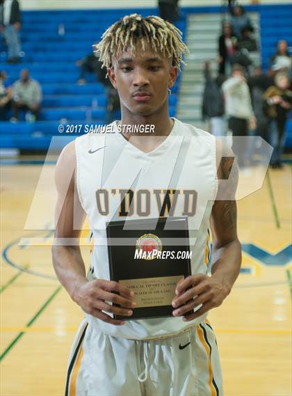 Thumbnail 3 in Fairfax vs. Bishop O'Dowd (NorCal Tipoff Classic) photogallery.