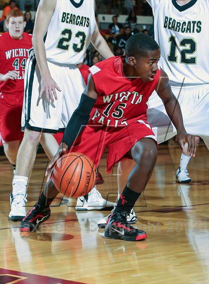 Thumbnail 3 in Wichita Falls vs. Henrietta (Fantasy of Lights) photogallery.