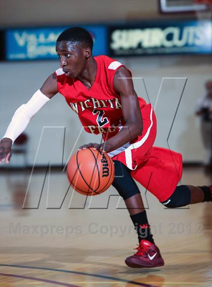 Thumbnail 1 in Wichita Falls vs. Henrietta (Fantasy of Lights) photogallery.