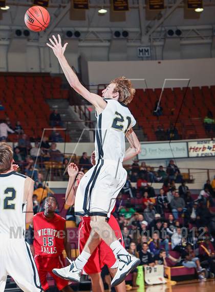 Thumbnail 1 in Wichita Falls vs. Henrietta (Fantasy of Lights) photogallery.