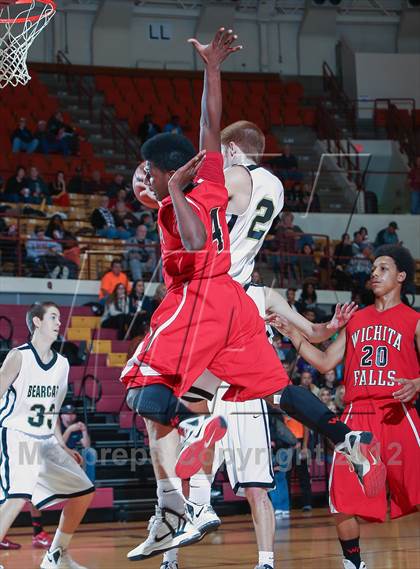 Thumbnail 2 in Wichita Falls vs. Henrietta (Fantasy of Lights) photogallery.