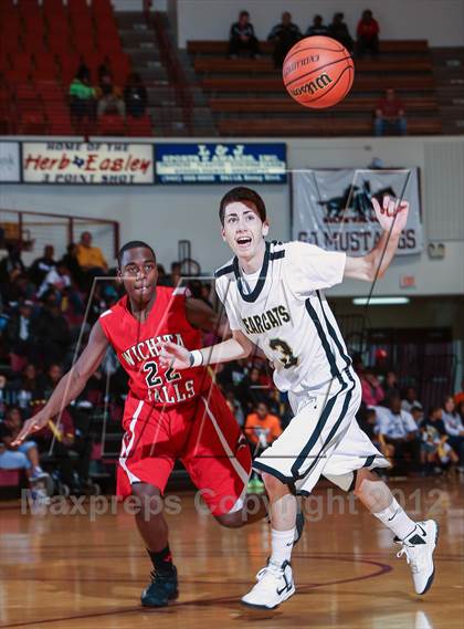 Thumbnail 2 in Wichita Falls vs. Henrietta (Fantasy of Lights) photogallery.