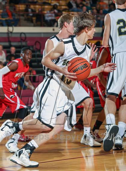 Thumbnail 1 in Wichita Falls vs. Henrietta (Fantasy of Lights) photogallery.
