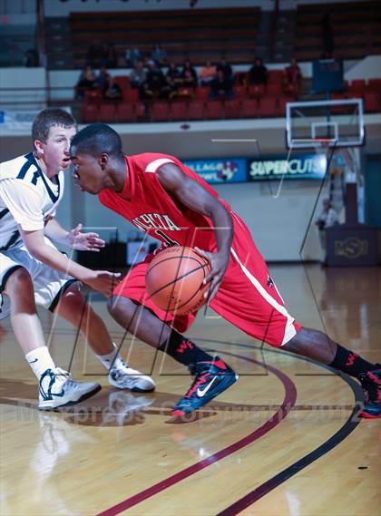 Thumbnail 2 in Wichita Falls vs. Henrietta (Fantasy of Lights) photogallery.