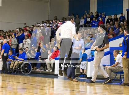Thumbnail 3 in Newport Central Catholic vs Highlands  photogallery.