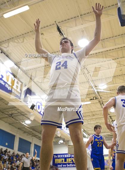 Thumbnail 3 in Newport Central Catholic vs Highlands  photogallery.