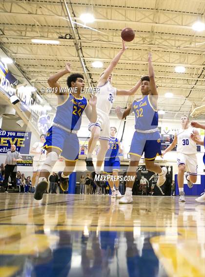 Thumbnail 1 in Newport Central Catholic vs Highlands  photogallery.