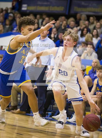 Thumbnail 1 in Newport Central Catholic vs Highlands  photogallery.
