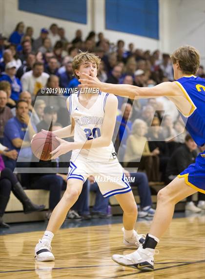Thumbnail 3 in Newport Central Catholic vs Highlands  photogallery.