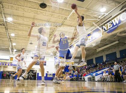 Thumbnail 2 in Newport Central Catholic vs Highlands  photogallery.