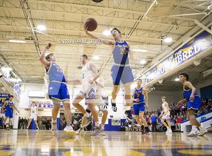 Thumbnail 1 in Newport Central Catholic vs Highlands  photogallery.