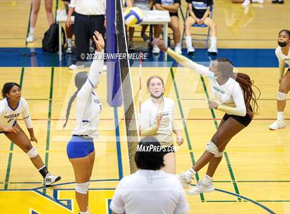 Thumbnail 2 in Moreau Catholic @ Newark Memorial photogallery.