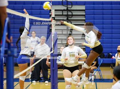 Thumbnail 2 in Moreau Catholic @ Newark Memorial photogallery.