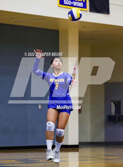 Thumbnail 3 in Moreau Catholic @ Newark Memorial photogallery.