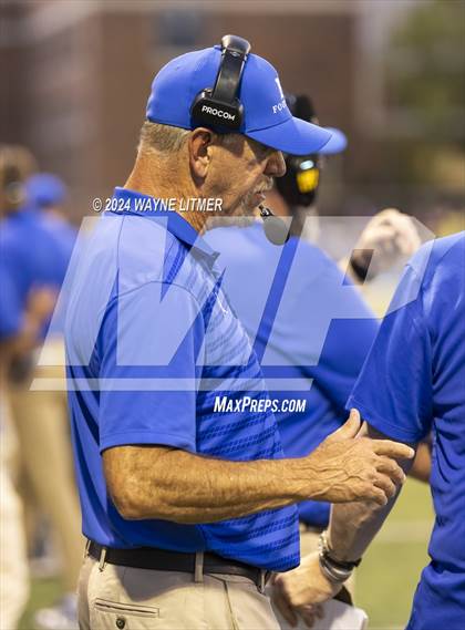 Thumbnail 2 in Lexington Catholic @ Highlands photogallery.