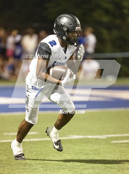 Thumbnail 2 in Lexington Catholic @ Highlands photogallery.