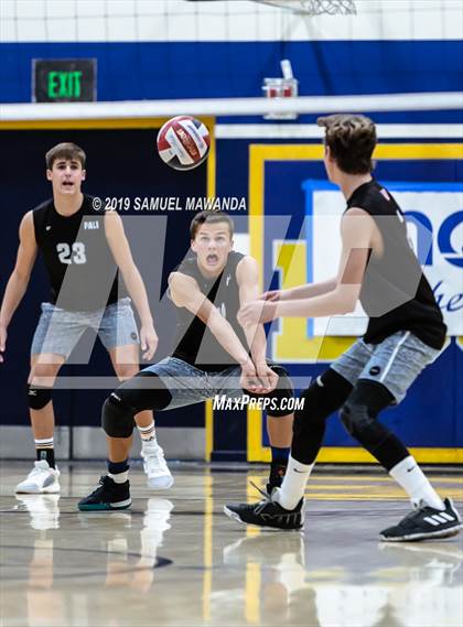 Thumbnail 3 in El Camino Real vs Palisades (CIF LACS Open Division Final) photogallery.