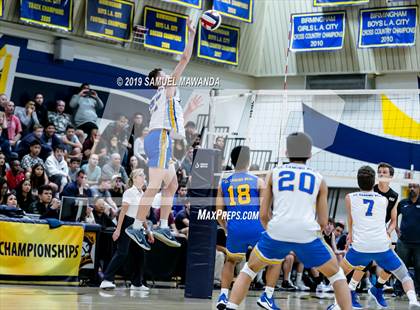 Thumbnail 2 in El Camino Real vs Palisades (CIF LACS Open Division Final) photogallery.