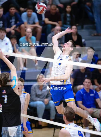 Thumbnail 2 in El Camino Real vs Palisades (CIF LACS Open Division Final) photogallery.