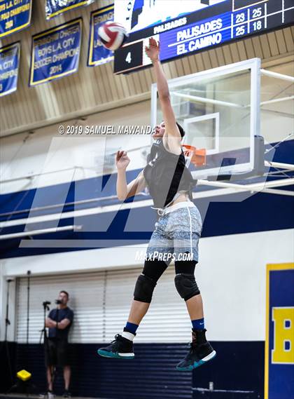 Thumbnail 3 in El Camino Real vs Palisades (CIF LACS Open Division Final) photogallery.