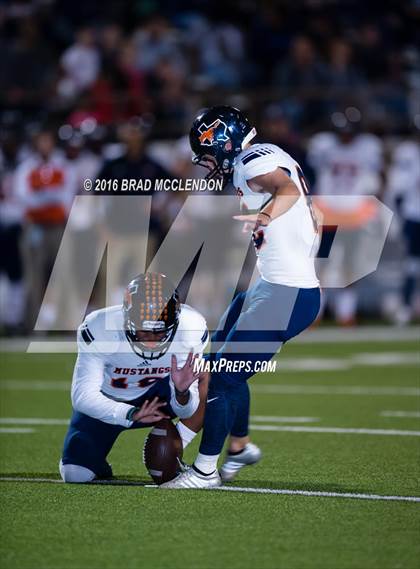 Thumbnail 3 in Sachse vs Rowlett photogallery.