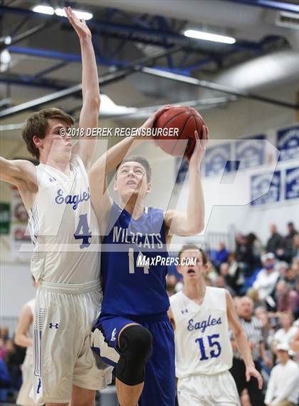 Thumbnail 3 in Fruita Monument vs Broomfield (CHSAA 5A 2nd Round Playoff) photogallery.