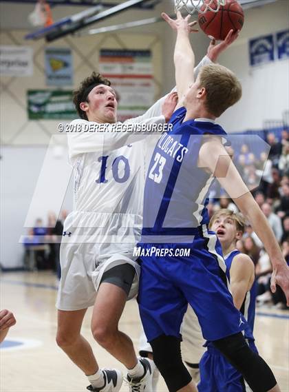 Thumbnail 2 in Fruita Monument vs Broomfield (CHSAA 5A 2nd Round Playoff) photogallery.
