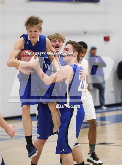 Thumbnail 1 in Fruita Monument vs Broomfield (CHSAA 5A 2nd Round Playoff) photogallery.