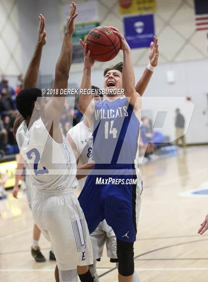 Thumbnail 1 in Fruita Monument vs Broomfield (CHSAA 5A 2nd Round Playoff) photogallery.