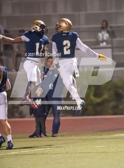 Thumbnail 3 in Santa Fe Christian @ Mater Dei Catholic (CIF SDS Division III Playoffs) photogallery.
