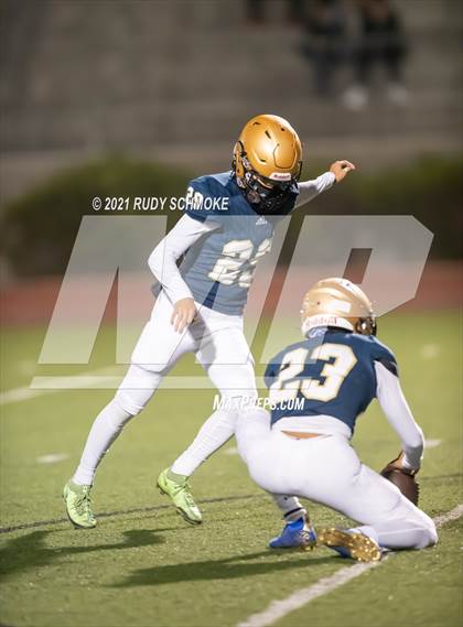 Thumbnail 2 in Santa Fe Christian @ Mater Dei Catholic (CIF SDS Division III Playoffs) photogallery.