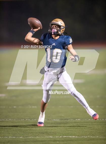 Thumbnail 1 in Santa Fe Christian @ Mater Dei Catholic (CIF SDS Division III Playoffs) photogallery.